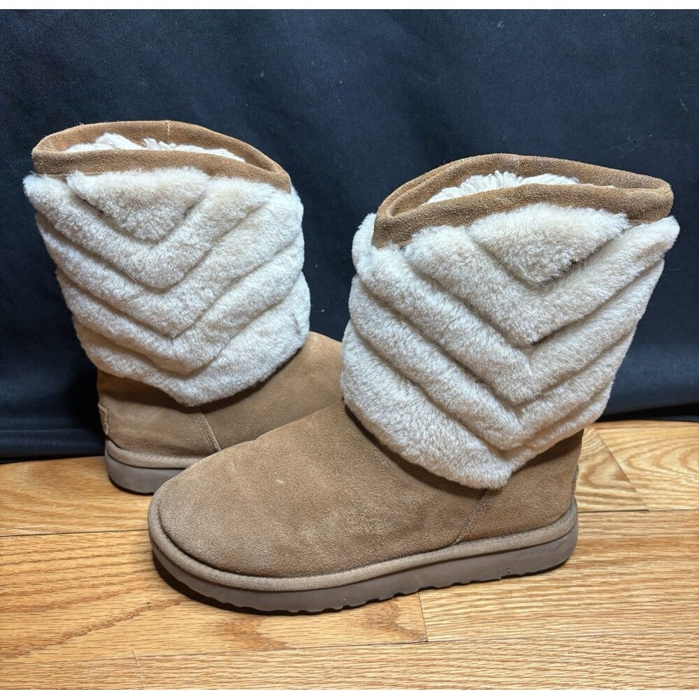 UGG Tania Chevron Stripes Plush Sheepskin Suede Winter Boots Women's Sz 7 Fur